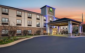 Holiday Inn Express Marshall By Ihg